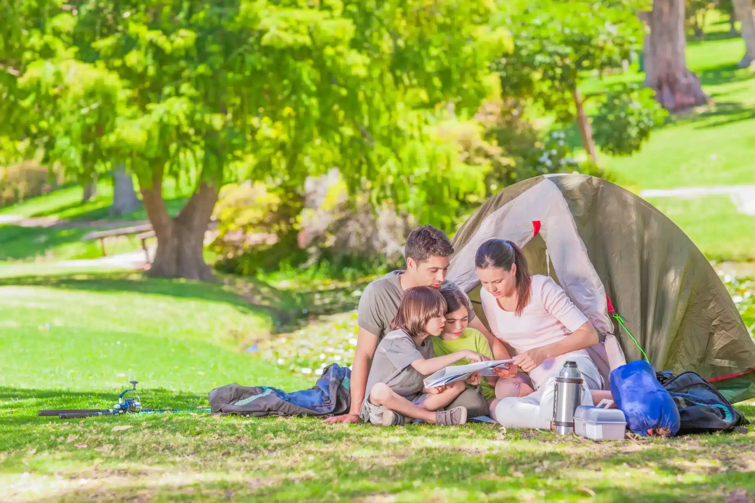 Picknicken in een park in Aveyron