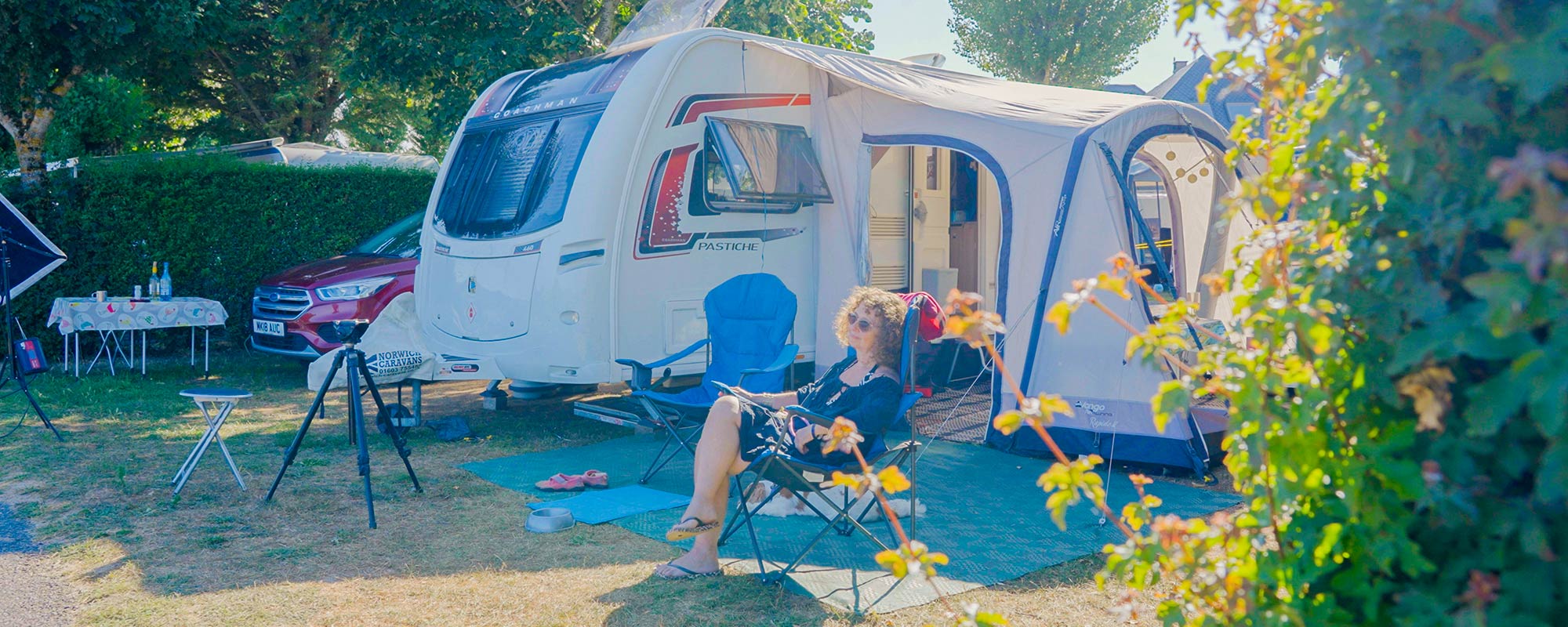 emplacement caravane camping genets